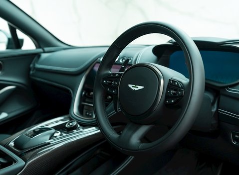 Aston Martin DBX 707 9