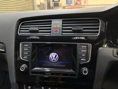 Volkswagen Golf 2.0 TSI BlueMotion Tech R DSG 4Motion Euro 6 (s/s) 5dr 22