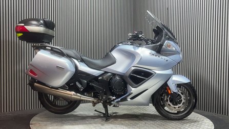 Triumph Trophy 1200 SE 2014 32K FULL LUGGAGE LONG MOT WARRANTY 1200CC