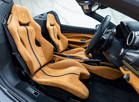 Ferrari F8 SPIDER 15