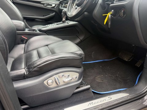 Porsche Macan 3.0 Macan S Semi-Auto 4WD 5dr 7