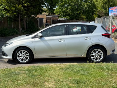 Toyota Auris VVT-I HYBRID BUSINESS EDITION TSS 9