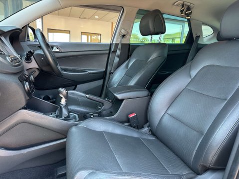Hyundai TUCSON 1.7 Tucson Sport Edition 2WD CRDi 5dr 13