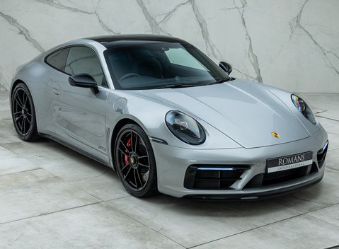 Porsche 911 Carrera GTS (992) 11