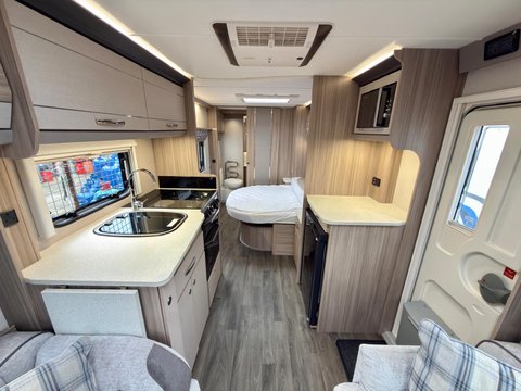 Coachman Acadia 575  19