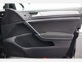 Volkswagen Golf 2.0 Golf SE Nav TDI BlueMotion Technology Semi-Auto 5dr 19