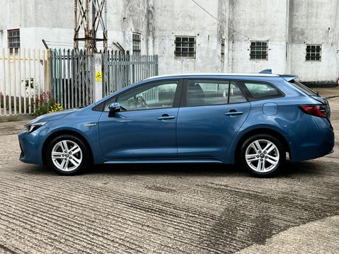 Toyota Corolla ICON TECH 17