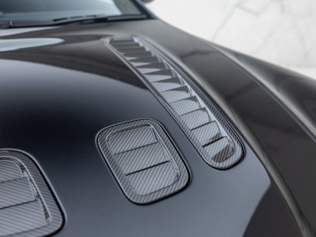 Aston Martin V12 Vantage S 