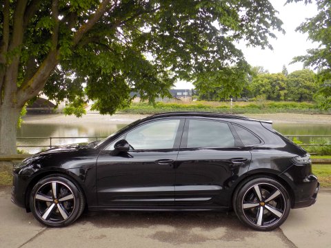 Porsche Macan 2.0T PDK 4WD SUV 6