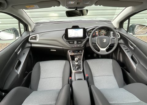Suzuki S-Cross 1.4 Mild Hybrid MOTION 13