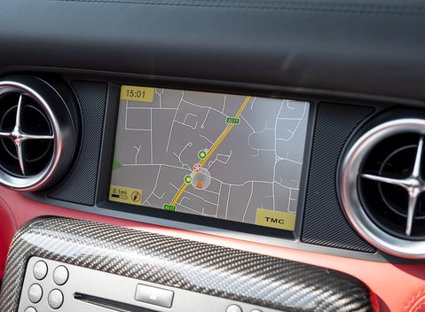 Mercedes-Benz SLS AMG Roadster 18