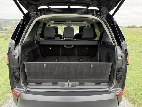 Land Rover Discovery SDV6 HSE 19