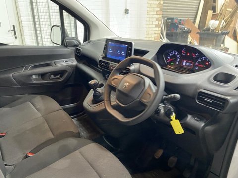 Peugeot Partner BLUEHDI PROFESSIONAL PREMIUM PLUS L1 12