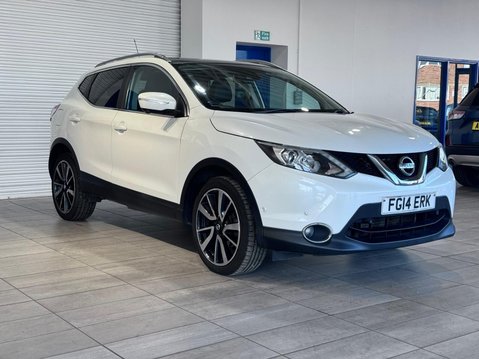 Nissan Qashqai 1.2 DIG-T Tekna 2WD Euro 5 (s/s) 5dr 1