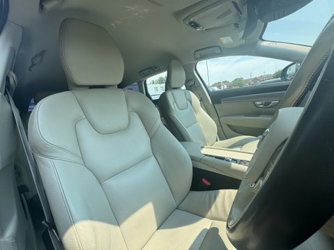 Volvo V90 (Sold) 2.0 D4 Momentum Plus Estate 5dr Diesel Auto Euro 6 (s/s) (190 ps) 11