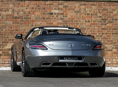 Mercedes-Benz SLS GT Roadster 3