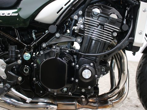Kawasaki Z900RS ZR 900 KNSBB 24