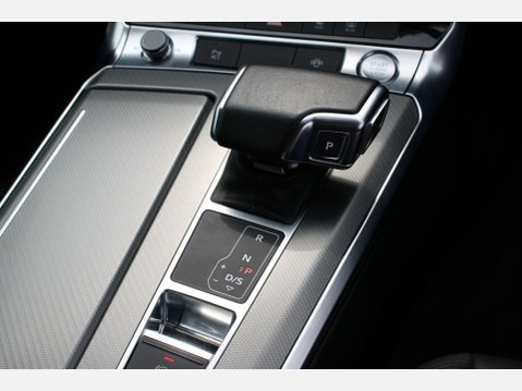 Audi A6 TDI SPORT MHEV 18
