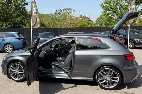 Audi S3 QUATTRO 3 DOOR - APPLE CAR PLAY - VIRTUAL COCKPIT -2 OWNERS -FULL SERVICE H 19