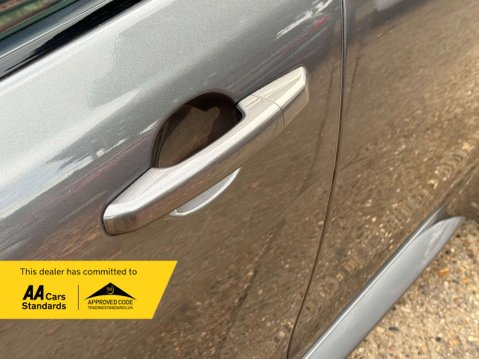 Jaguar XE 2.0 XE R-Sport D Auto 4dr 15