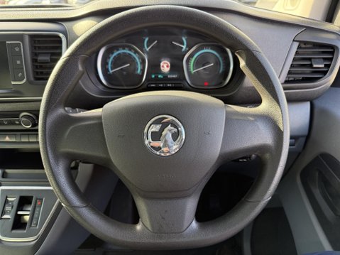 Vauxhall Vivaro 3100 75kWh Dynamic Panel Van 6dr Electric Auto L1 H1 (7.4kW Charger) (136 p 32