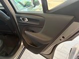 Volvo XC40 2.0 B4 MHEV Plus Dark DCT Auto Euro 6 (s/s) 5dr 11