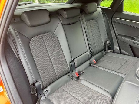 Audi Q3 1.5 Q3 S Line 35 TFSI MHEV Semi-Auto 5dr 44