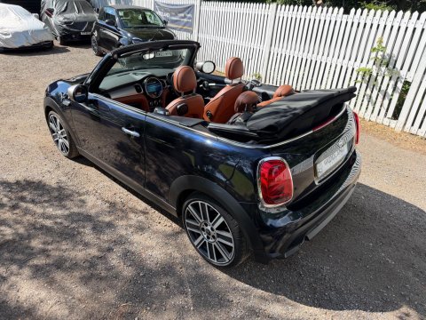 Mini Convertible COOPER EXCLUSIVE 19
