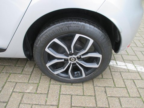 Renault Clio 0.9 TCe Play Euro 6 (s/s) 5dr 52