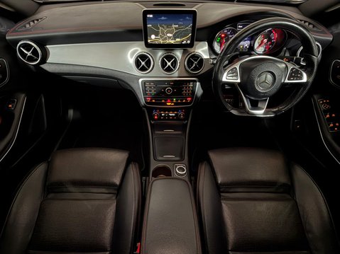 Mercedes-Benz GLA Class GLA 220 D 4MATIC AMG LINE PREMIUM PLUS 11