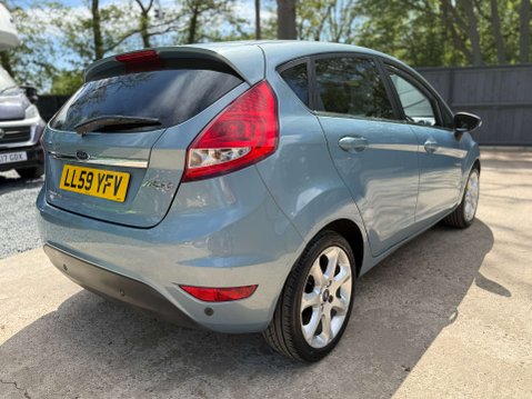 Ford Fiesta 1.4 Fiesta Titanium Auto 5dr 2
