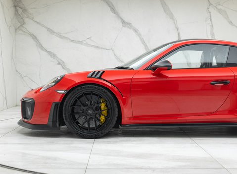 Porsche 911 GT2 RS Weissach (991) 51