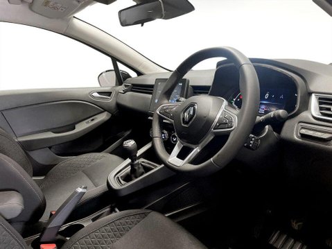 Renault Clio 1.0 TCe evolution Hatchback 5dr Petrol Manual Euro 6 (s/s) (90 ps) Sat Nav 12