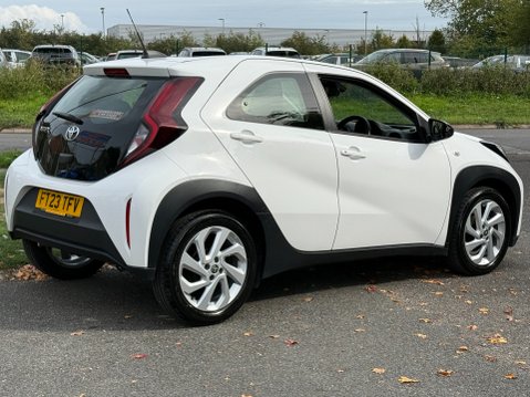 Toyota Aygo X VVT-I PURE 4