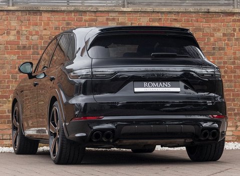 Porsche Cayenne Turbo S E-Hybrid 3