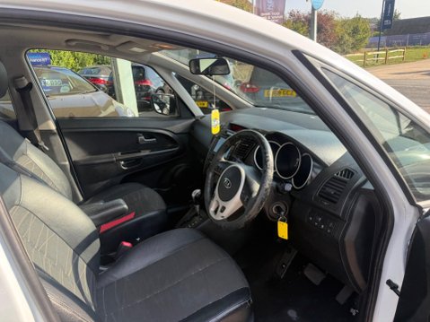 Kia Venga 1.6 3 Auto Euro 5 5dr (Sat Nav) 8