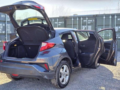 Toyota C-HR 1.8 VVT-h Icon SUV 5dr Petrol Hybrid CVT Euro 6 (s/s) (122 ps) 55