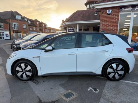 Volkswagen ID.3 Pro Performance 58kWh Life Auto 5dr 6