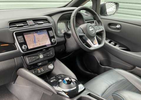 Nissan LEAF N-CONNECTA 11