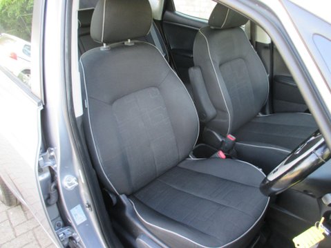 Kia Venga 1.6 2 Euro 6 (s/s) 5dr 36