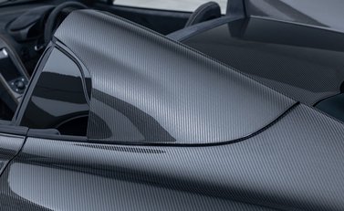 McLaren 675LT Spider MSO Carbon Series 33