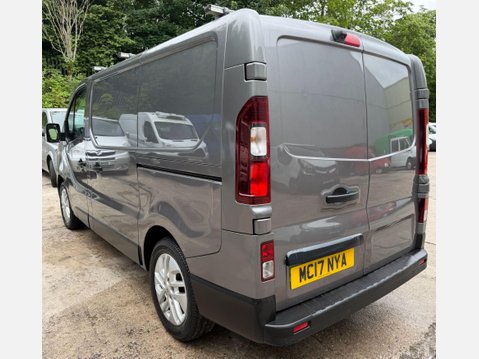 Renault Trafic 1.6 dCi 27 Sport Nav Panel Van 5dr Diesel Manual SWB Standard Roof Euro 6 ( 15