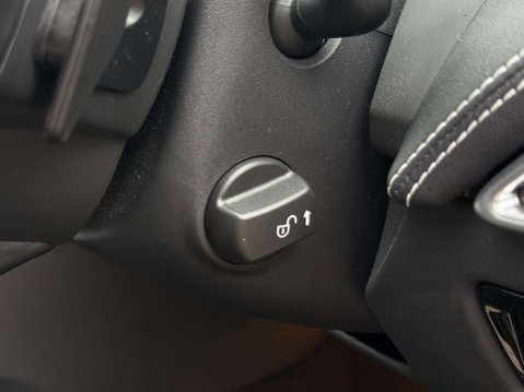 Jaguar XE 2.0d R-Sport Auto AWD Euro 6 (s/s) 4dr 90