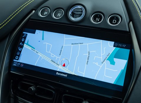 Aston Martin DBX 707 25