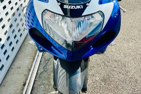 Suzuki GSX-R GSXR 1000 K1 26