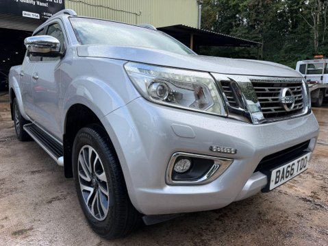 Nissan Navara 2.3 dCi Tekna Pickup Double Cab 4dr Diesel Auto 4WD Euro 6 (190 ps) 4