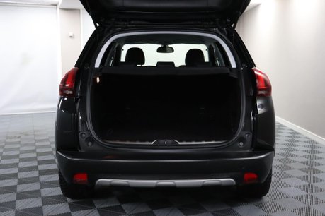 Peugeot 2008 BLUEHDI ALLURE 14