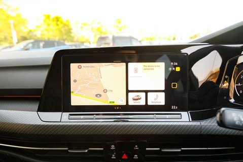 Volkswagen Golf R-LINE TSI 23
