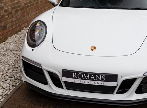 Porsche 911 Carrera GTS (991.2) 24