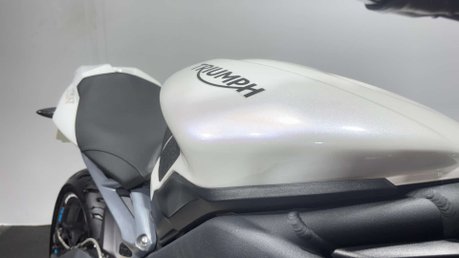 Triumph Street Triple 2016 66 plate 13k new MOT serviced quickshifter and exhaust 45